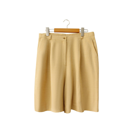 Vintage Korinna Weekend Beige High Waisted Shorts